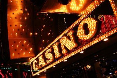 exo toto mobile app interface showing football markets and live casino options